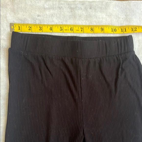 Black Casual Flared Bottoms with Wide-Leg Silhouette - Picture 5 of 6